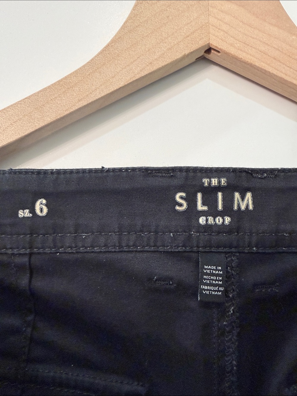 ⭐️🖤 White House Black Market Slim Crop Pants - Picture 5 of 13
